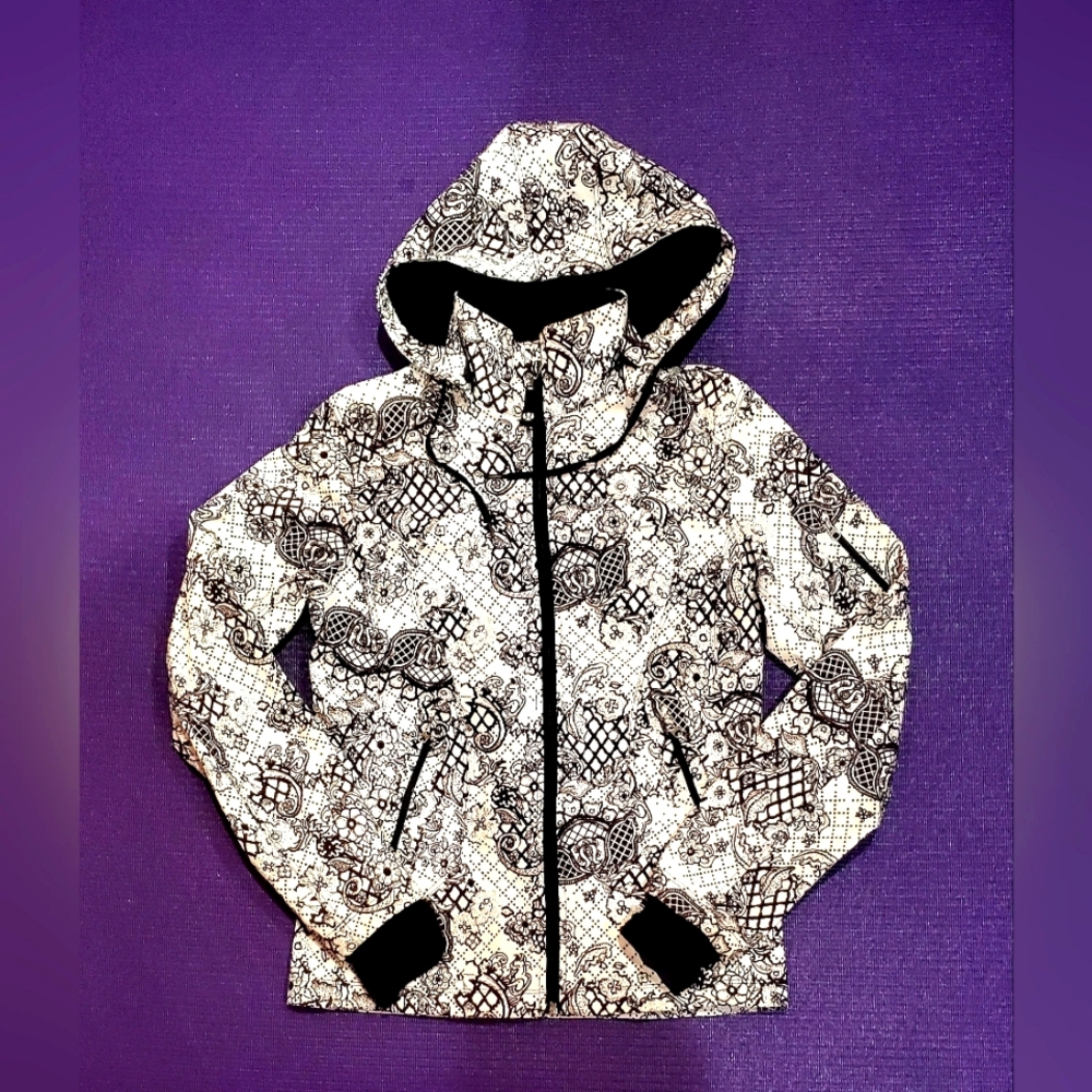 Lululemon Floral Print SoftShell Hoodie Rain Jacket. Size 4.